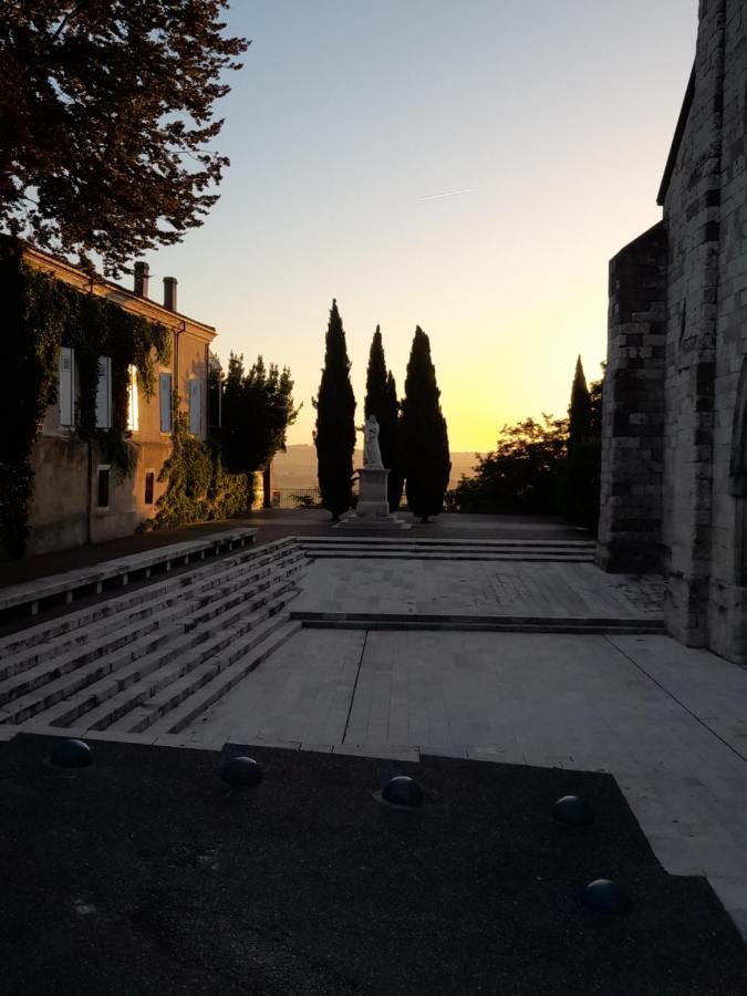 Sur Le Chemin Bed & Breakfast Auvillar ภายนอก รูปภาพ